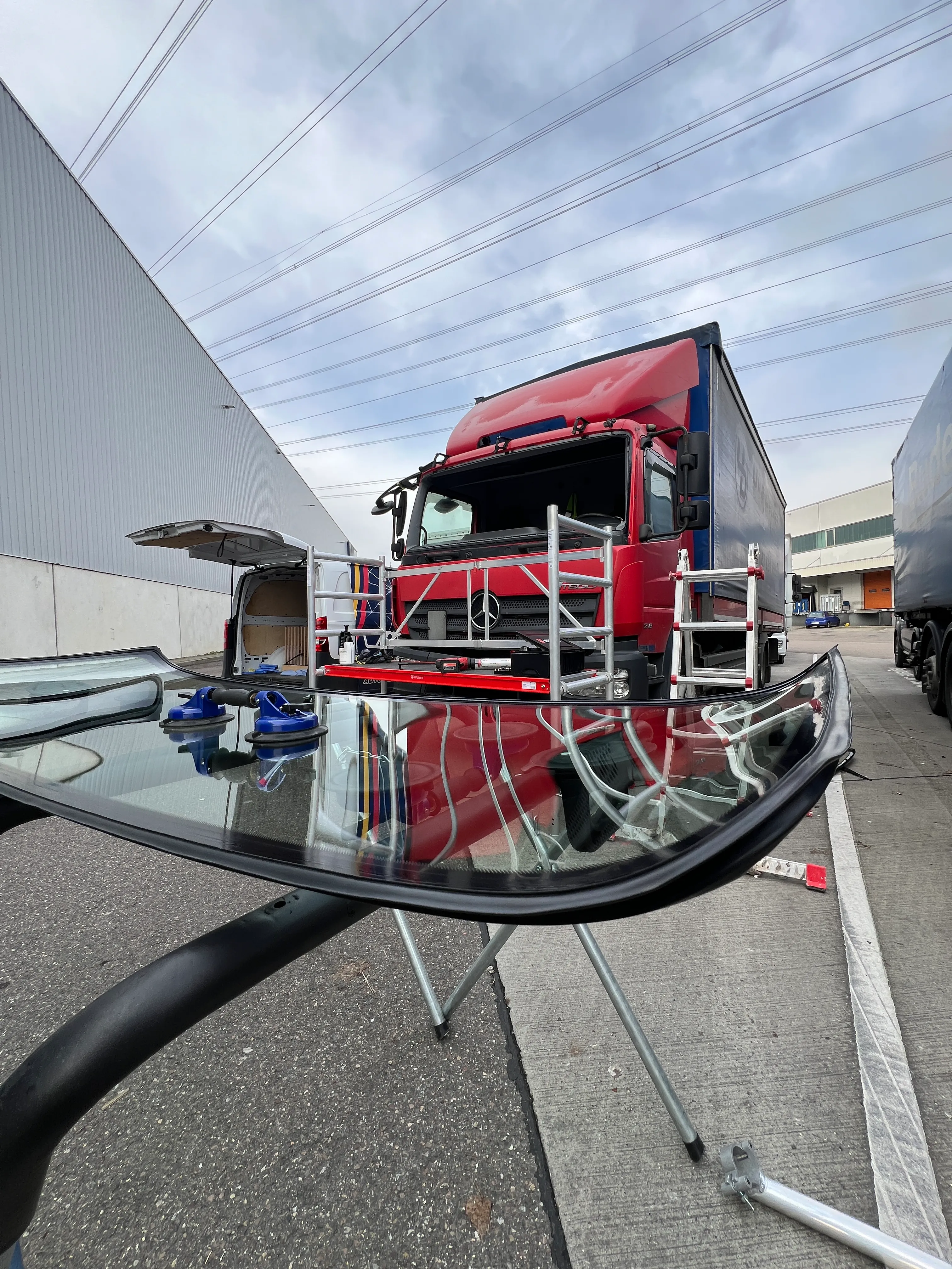 LKW Autoglasservice - Professionelle Montage